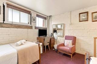Edinburgh Historic Twin Room - 4
