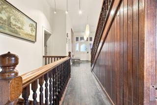 Edinburgh Queen and Single Room - 1