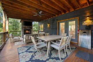 Hochatown Duo Cabin Retreat 4BR Sleeps 14 Private Hot Tub Pet Friendly Near Beavers Bend State Park Broken Bow Lake - 8