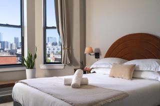 Penthouse with Private Rooftop and Skyline Views - Sleeps 6 - 5