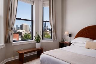 Penthouse with Private Rooftop and Skyline Views - Sleeps 6 - 4