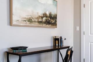 Penthouse with Private Rooftop and Skyline Views - Sleeps 6 - 2