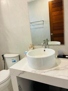 Hillside Haven-Luxury Room - 6