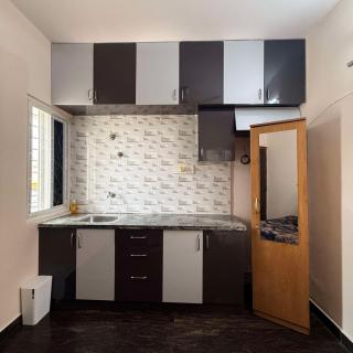 Modern Furnished 1RK Flat in BTM - 7