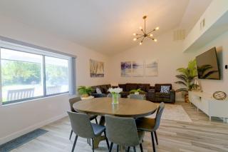 Canal-Front Crystal River Home w/ Boat Dock - 5
