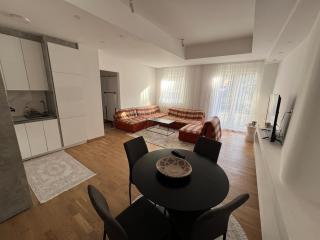 Modern Apartment with a Sunny Terrace - Bregu i diellit - 2