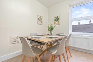Streatham Common Escape - Sleeps 8 - Free Parking - 1