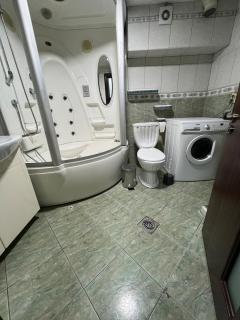 Spacious 3-Bedroom Apartment in the City Center - 6