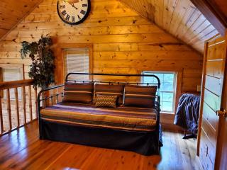 ManeStay- Pet Friendly, Hot Tub, Firepit - Stanton - 2