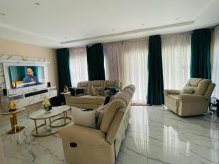 Beautiful luxurious and calm - 0