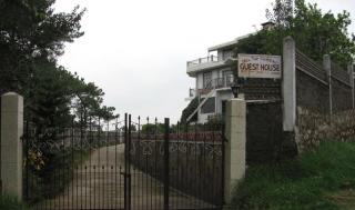 Hill Top Chateau Guest House - 3