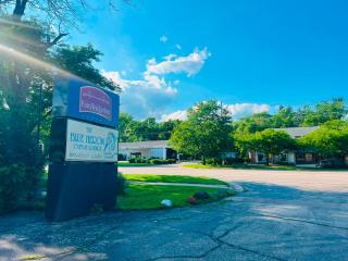 Barrington Hotel Schaumberg Near I 90 - 4