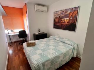 INCREÍBLE Mike Apartment piso céntrico con parking y piscina, ideal para familias! - 2