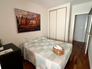 INCREÍBLE Mike Apartment piso céntrico con parking y piscina, ideal para familias! - 1