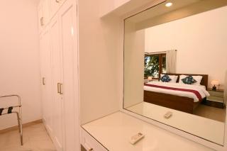 The Red Door 2 BHK Luxury Villa NR YU hotel Candolim - 6
