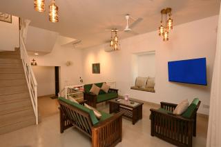 The Red Door 2 BHK Luxury Villa NR YU hotel Candolim - 1