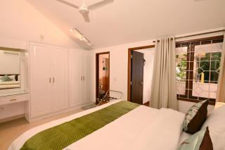 The Red Door 2 BHK Luxury Villa NR YU hotel Candolim - 4