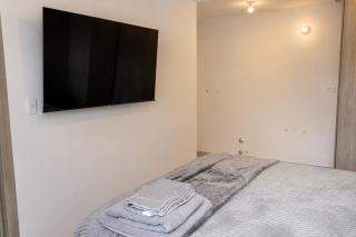 Departamento Ejecutivo Mitad del Mundo, Piscina, Parking y Workspace - 6