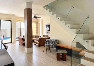 Luxury Beach House 5 Bedrooms Private Pool & BBQ - 8