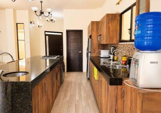 Luxury Beach House 5 Bedrooms Private Pool & BBQ - 6