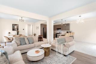 Luxury - Sleeps 10 - Smart Home - PS5 - 85 OLED - 2