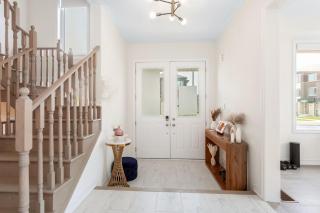 Luxury - Sleeps 10 - Smart Home - PS5 - 85 OLED - 4