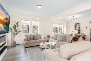 Luxury - Sleeps 10 - Smart Home - PS5 - 85 OLED - 9