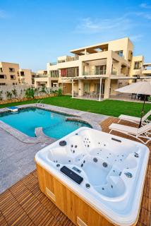Chalet in hacienda bay with Privte pool and jacuzzi for families only - 9