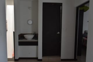 cuarto en senderos comendador con baño privado - 7