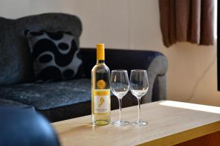 Spacious Cardiff Apartment WiFi Near City - Pass the Keys - 5