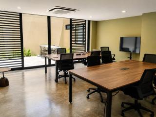 Modern Studio with Pool and Gym - 3