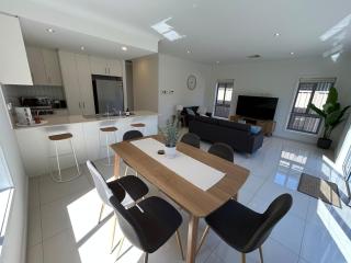 Comfort and Space 3BR, open living and outdoor areas - 8