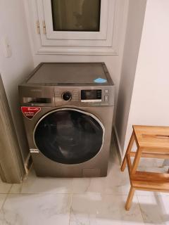 Fully loaded 2 bedroom with private beautiful garden - 1