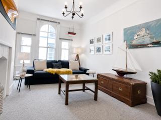 Charming Two-Bedroom Artist's Residence in Central Penzance - 0