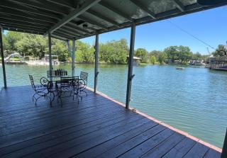 Lakefront Home on Water with Great Views, Boat Dock, Al Fresco Dining, and WiFi - 1
