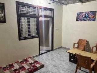 Premium homestay in Mathura - 7