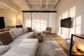Westown Studio Apt Near Fiserv, Baird, and Theater District - 5