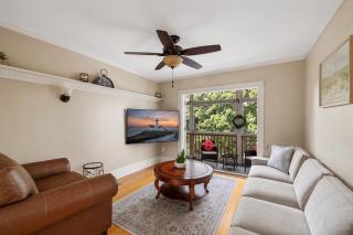 Historic Salem Getaway, Coastal Charm, 2 Bed 1 Bath - Salem - 0