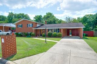 Spacious Yard & Fire Pit! 6 Mi to National Harbor - 9
