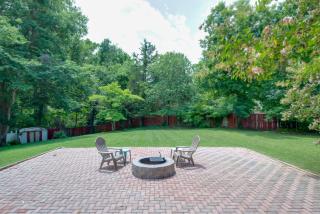 Spacious Yard & Fire Pit! 6 Mi to National Harbor - 7