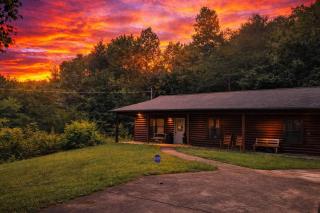 Cozy Mountain Retreat - Private Hot Tub & Fire Pit - 9