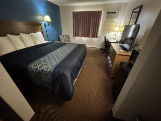 Red Wing Inn and Suite - 1