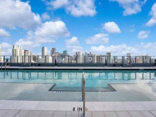 BRAND NEW Downtown Miami Apt - 2