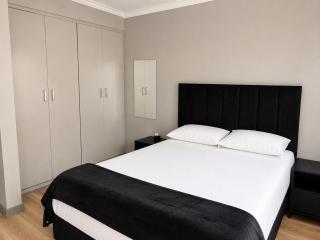 Blue Hills Executive Apartment - 4