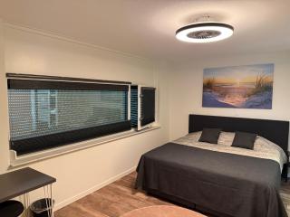 Luxury Apartments & Shared Pool - 5