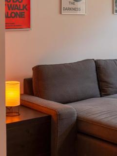 Techno Vibe 2-BR Apt in Zamalek - Cairo - 2