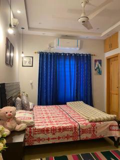 Saraye Stays Luxury 2Bhk Villa near F-10& E-11 - 6