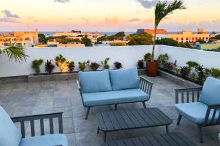 Luxe Top-Floor Incredible Roof Pool at Complex - 4