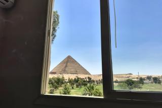 Giza Pyramid View Flat & Egyptian Art - 9