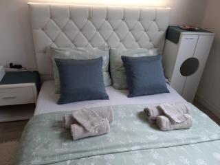 Zen Olive Guest Room - 9